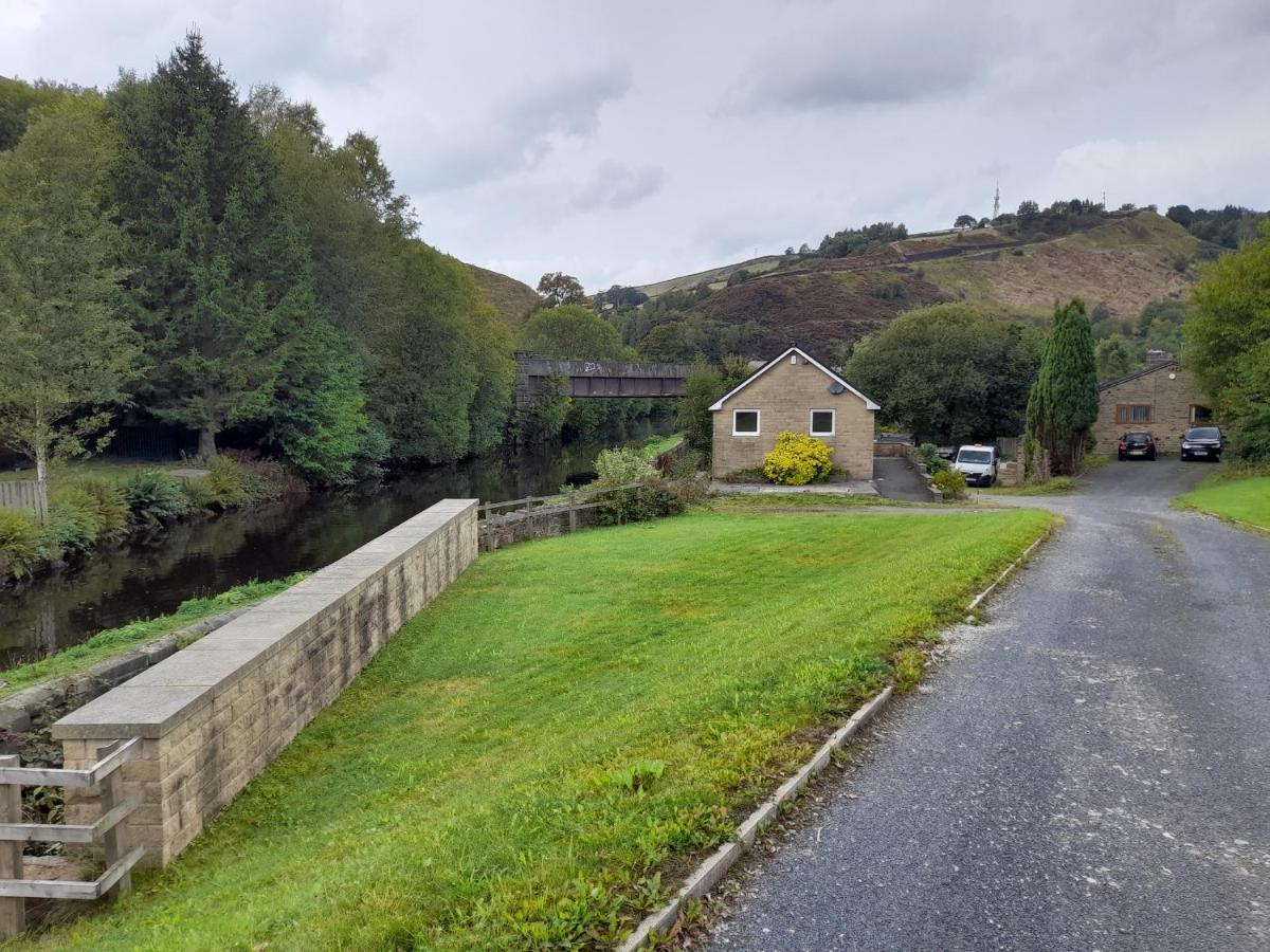 Canal View Todmorden Exterior photo